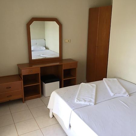 Oeznur Apart Otel Side Esterno foto
